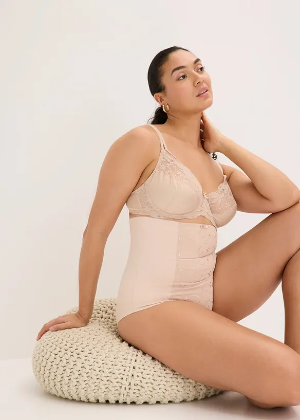 H&ouml;g trosa med h&ouml;g, formande effekt samt bomull och broderi, bonprix