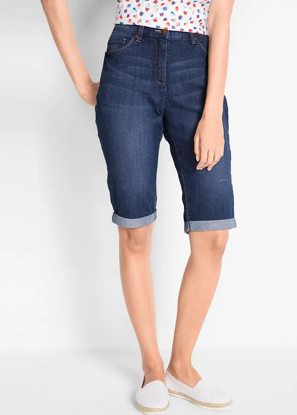 Stretchiga jeansbermudas med uppvikta benslut, bonprix
