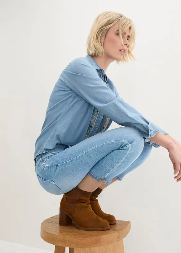 Bekv&auml;ma 7/8-stretchjeans med slits, bonprix