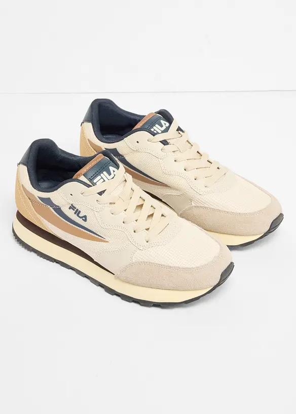 Mjuka sneakers fr&aring;n Fila, FILA