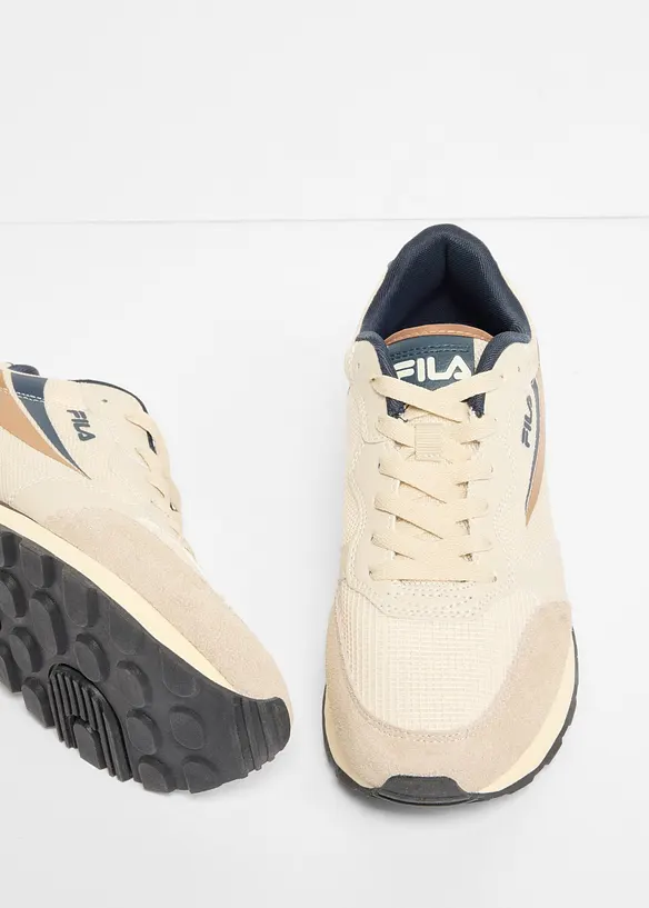 Mjuka sneakers fr&aring;n Fila, FILA