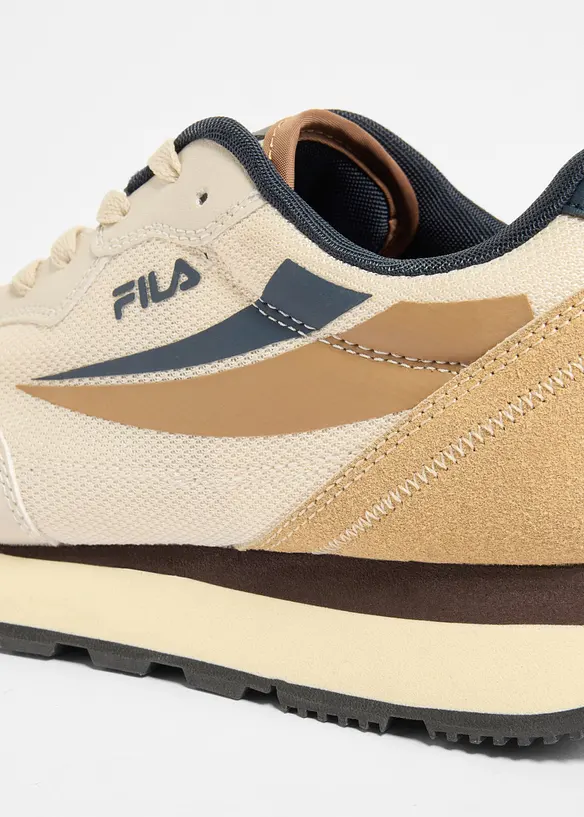 Mjuka sneakers fr&aring;n Fila, FILA