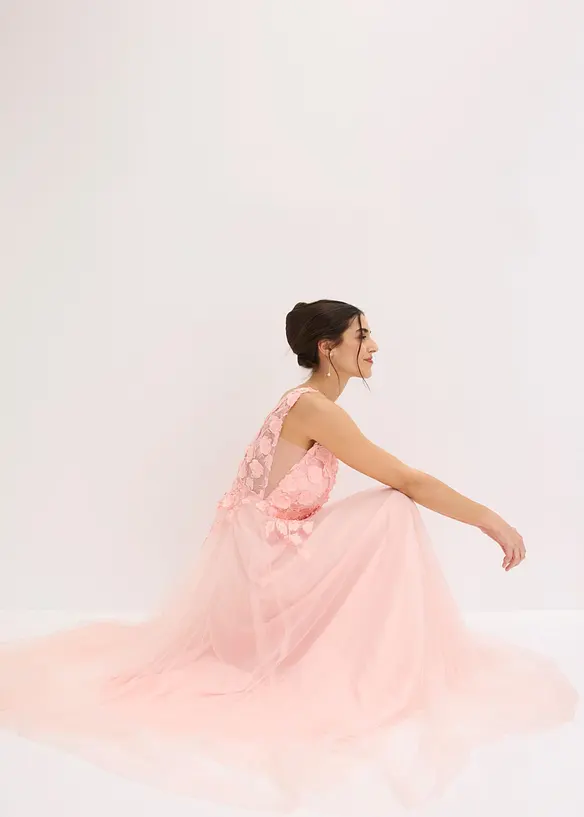 Maxikl&auml;nning i uts&ouml;kt tyll med blomapplikation, bonprix