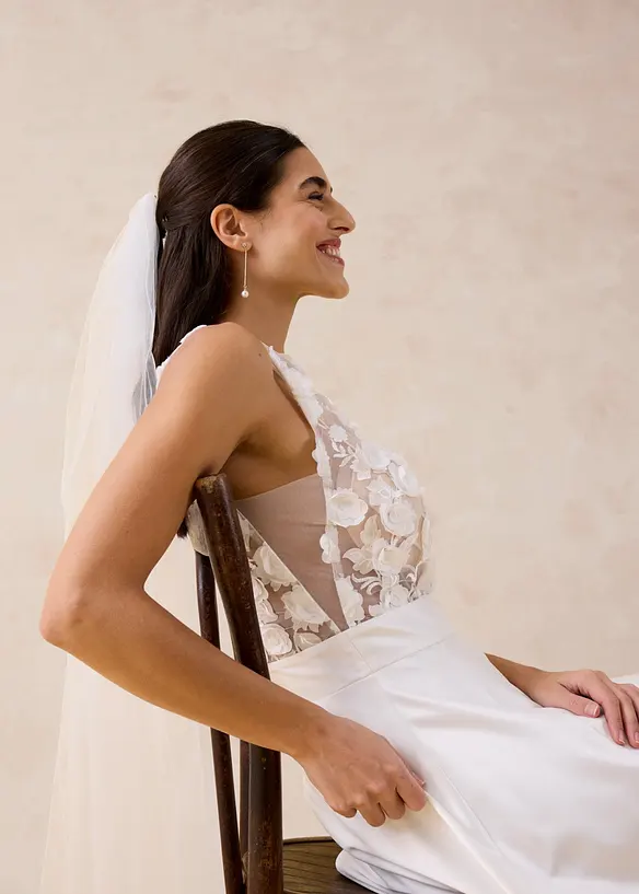 Brudkl&auml;nning i glansig satin med blomapplikation, bonprix