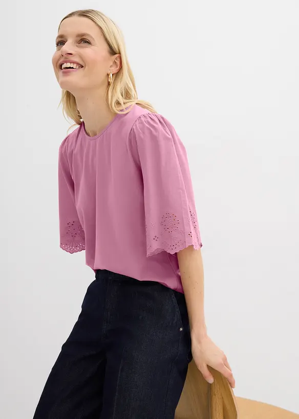 Topp med h&aring;lbroderi, bonprix