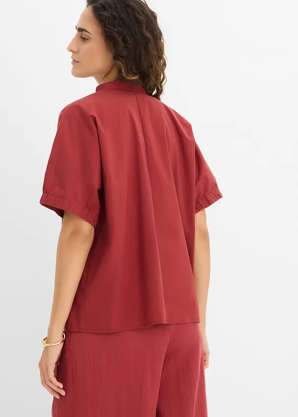 Kort&auml;rmad blus med nedhasade axlar, bonprix