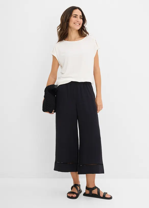 Topp med h&aring;lbroderi p&aring; axlarna, bonprix