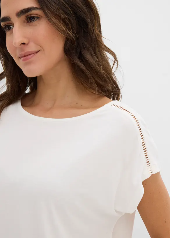 Topp med h&aring;lbroderi p&aring; axlarna, bonprix