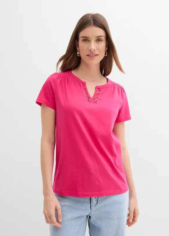 Topp med snygg halsringning, bonprix