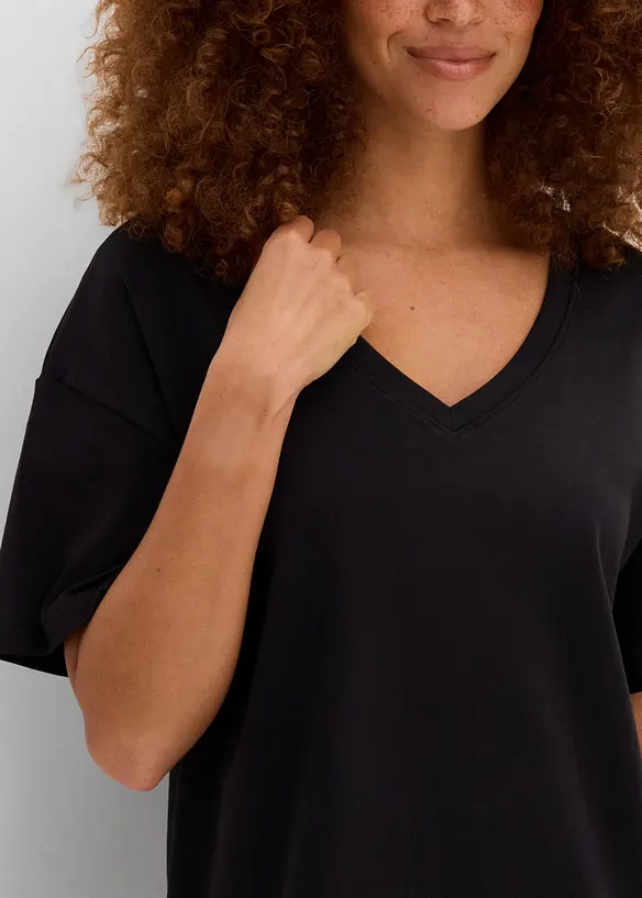 T-shirtkl&auml;nning i oversizemodell med V-ringning (2-pack), bonprix