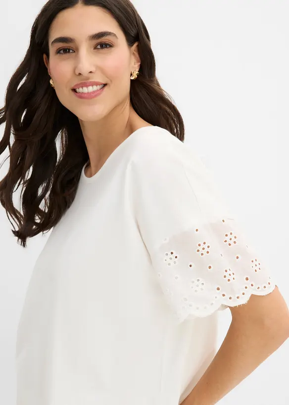 Topp med broderie anglaise, bonprix