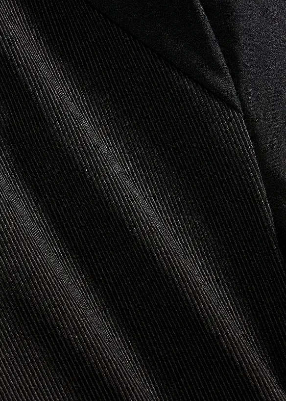 Baddr&auml;kt med medelh&ouml;g formande effekt och glansigt material, bonprix