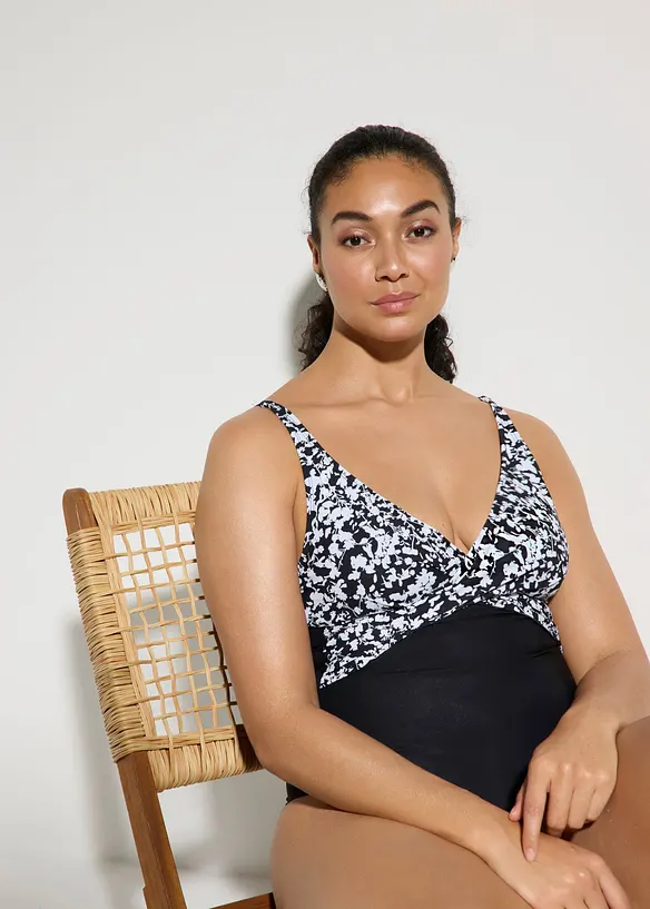 Baddr&auml;kt med l&auml;tt formande effekt och omlottlook, bonprix