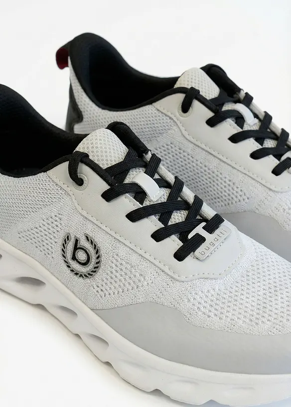 Sneakers med l&auml;tt sula fr&aring;n Bugatti, Bugatti