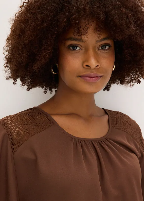 Blustunika med applikationer, bonprix