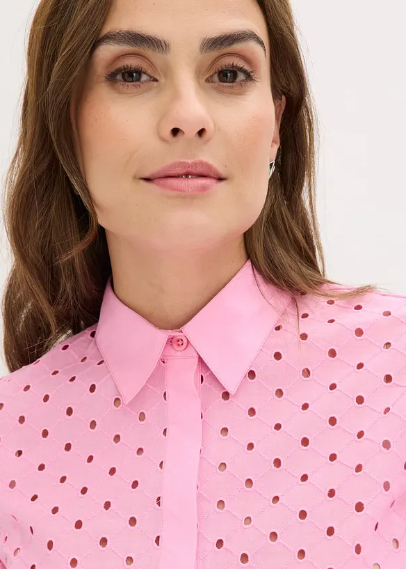 Blus med h&aring;lbroderi, bonprix