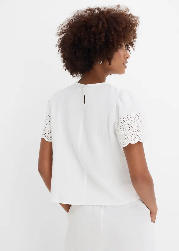 Kort&auml;rmad blus i luftig muslin, bonprix