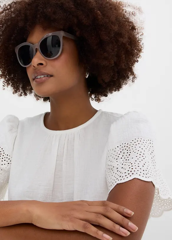 Kort&auml;rmad blus i luftig muslin, bonprix