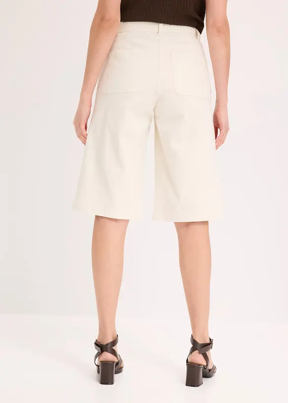 Shorts av elastisk twill, med vida ben, bonprix
