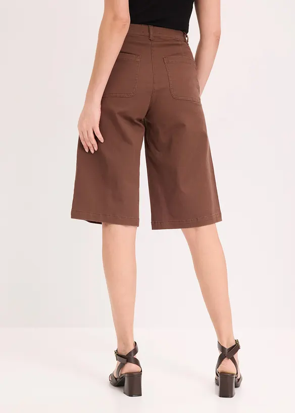 Shorts av elastisk twill, med vida ben, bonprix
