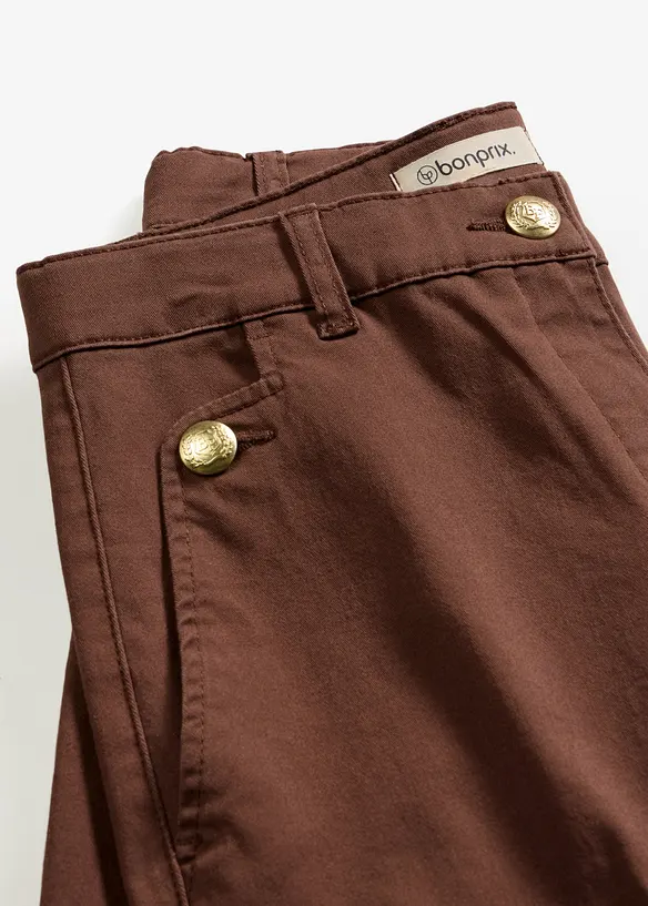 Shorts av elastisk twill, med vida ben, bonprix