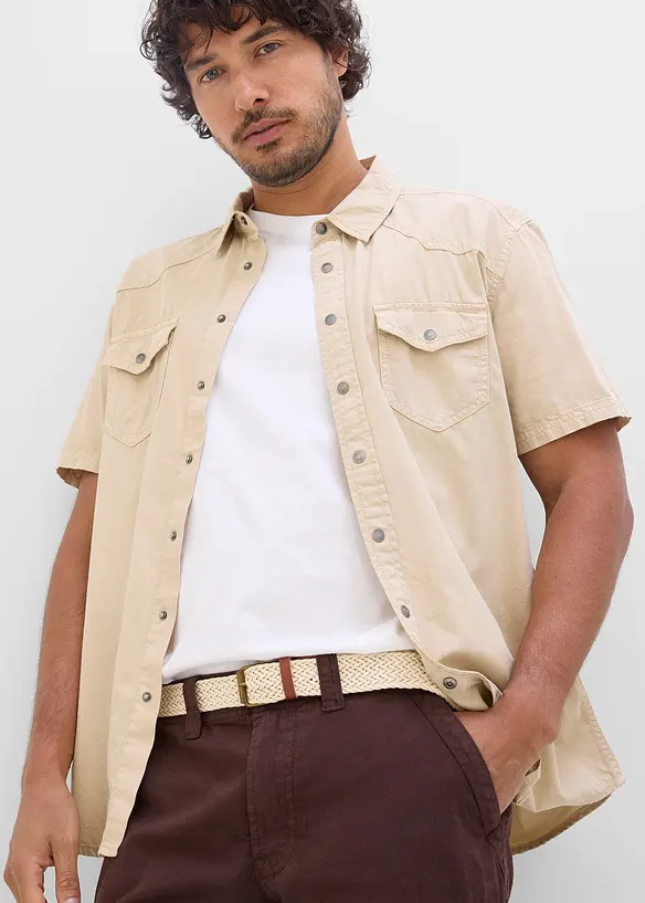 Jeansskjorta, kort&auml;rmad av f&auml;rgad denim, Slim fit, bonprix