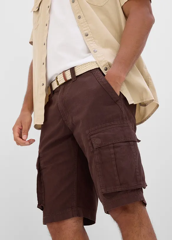 L&auml;tta jeansshorts med res&aring;rmidja, av f&auml;rgad denim, Relaxed Fit, bonprix
