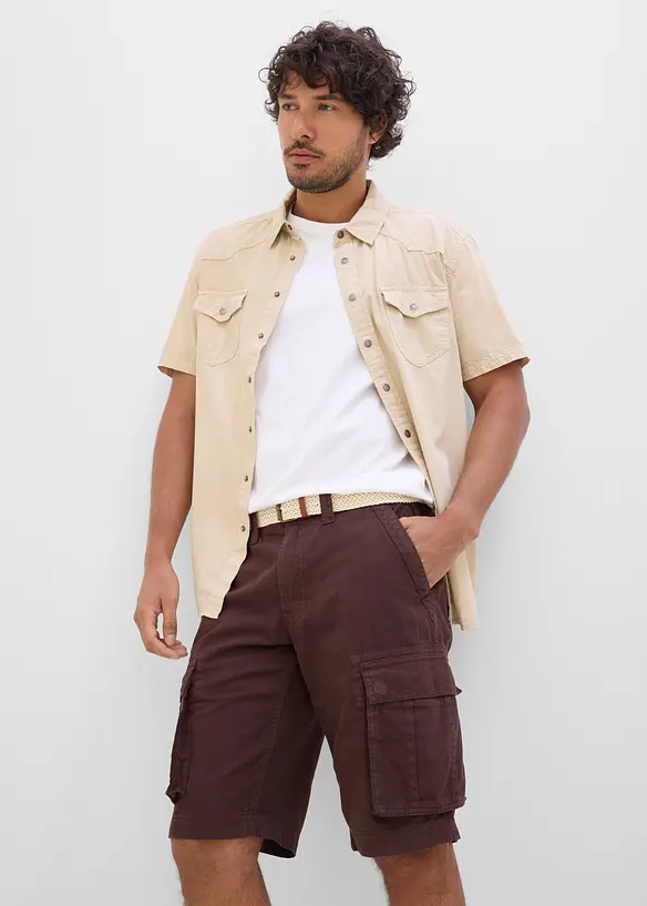 L&auml;tta jeansshorts med res&aring;rmidja, av f&auml;rgad denim, Relaxed Fit, bonprix
