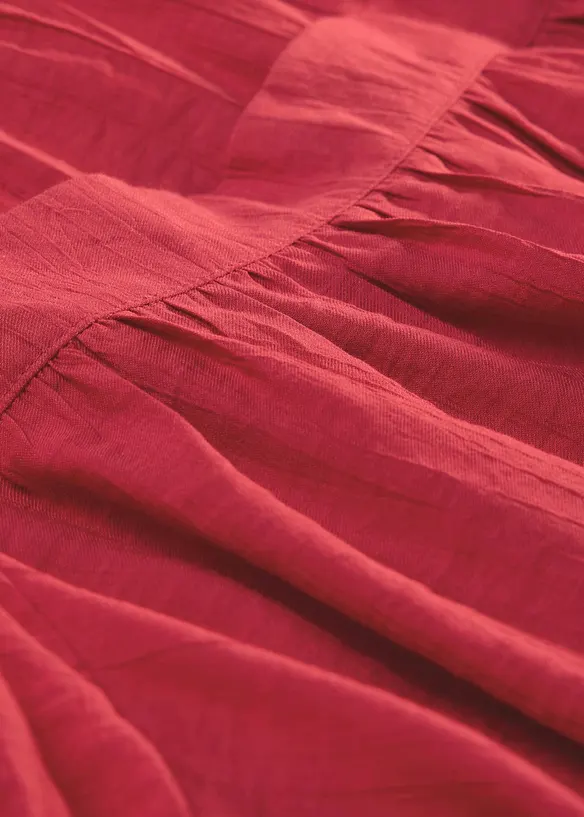 Blus av krinklat material med struktur, bonprix
