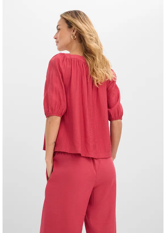 Blus av krinklat material med struktur, bonprix