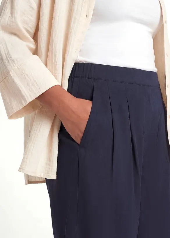 Shorts i mjuk viskos, bonprix