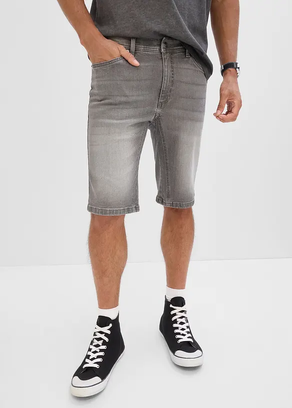 Stretchiga jeansshorts med f&ouml;rst&auml;rkt gren, Regular Fit, bonprix