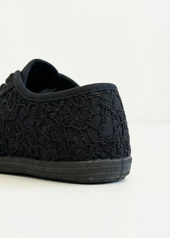 Sneakers med spets, bonprix