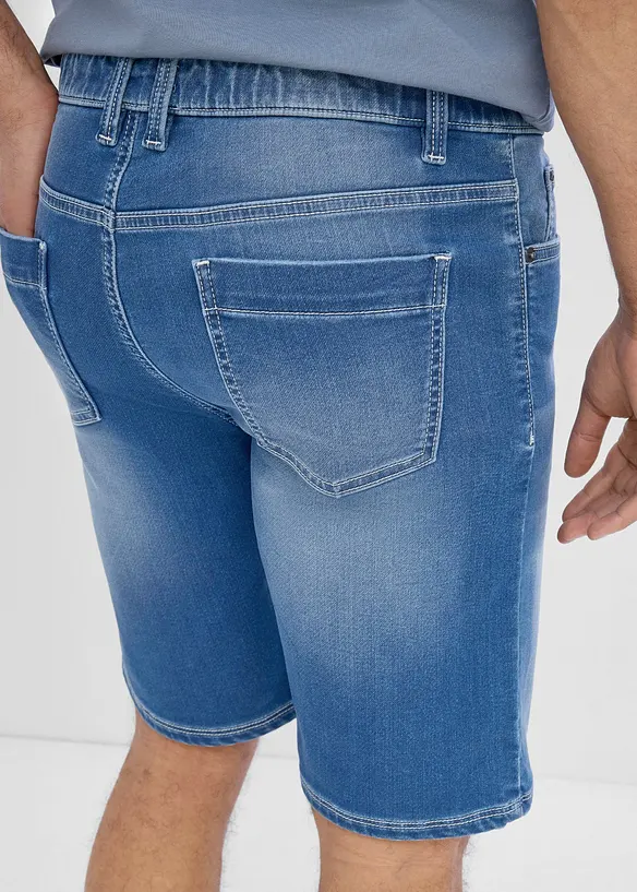 Jeansshorts i sweatshirtmaterial med res&aring;rlinning Regular Fit, bonprix