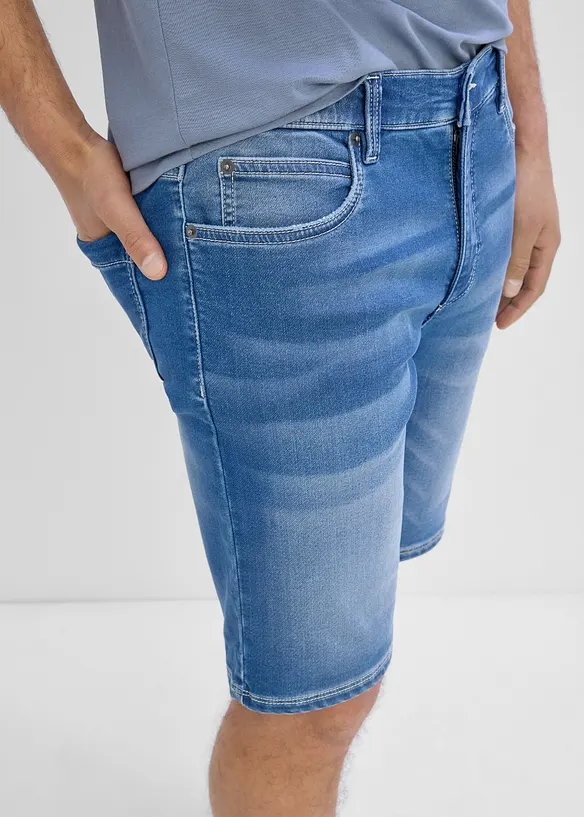 Jeansshorts i sweatshirtmaterial med res&aring;rlinning Regular Fit, bonprix