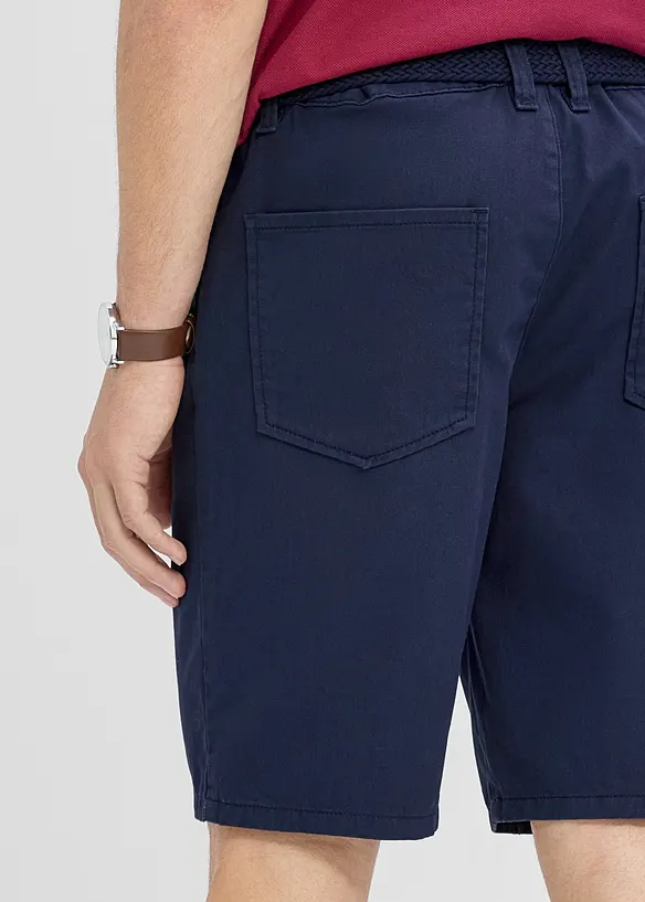 Stretchiga shorts med res&aring;rmidja och sk&auml;rp, Regular Fit, bonprix