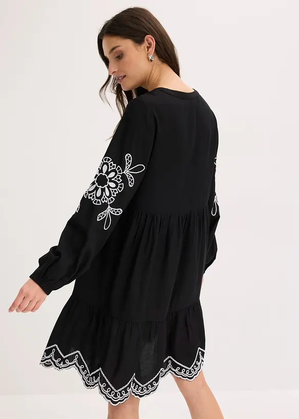 Tunikakl&auml;nning av mjuk viskos med broderi, bonprix