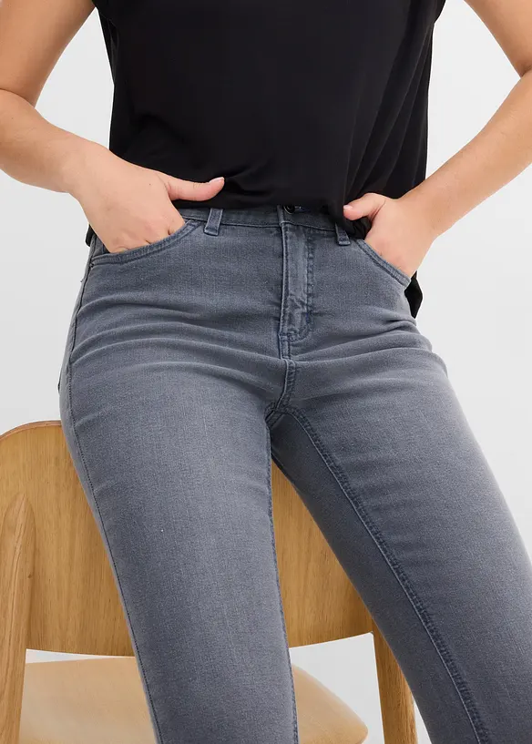 Stretchiga caprijeans, bonprix