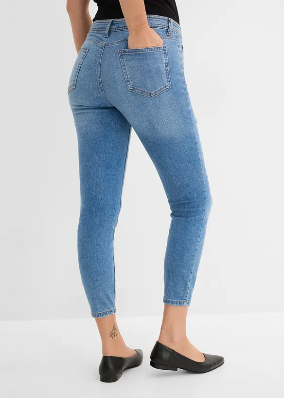 Korta stupr&ouml;rsjeans med destroyed-look, bonprix