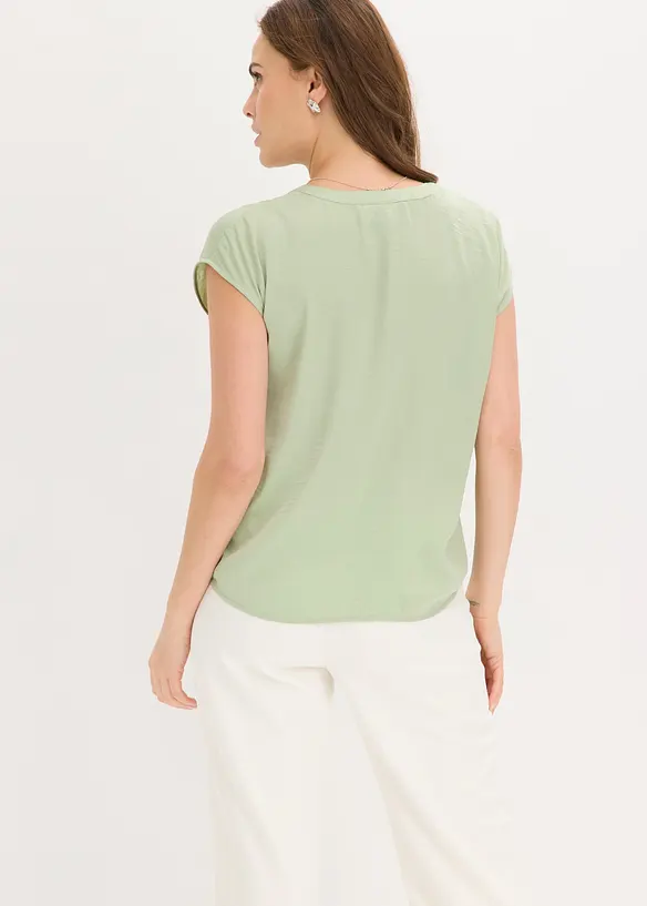 Ledig satinblus med &ouml;verskurna &auml;rmar, bonprix
