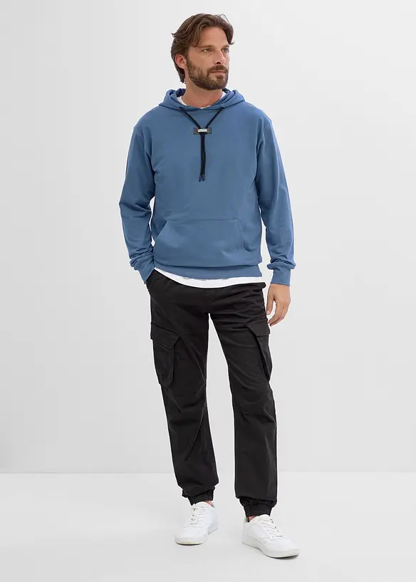 Cargobyxa i dra p&aring;-modell med raka ben, normal passform, bonprix