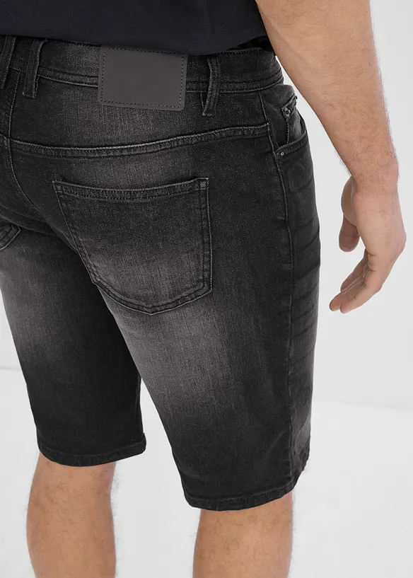 Stretchiga jeansshorts med f&ouml;rst&auml;rkt gren, Regular Fit, bonprix
