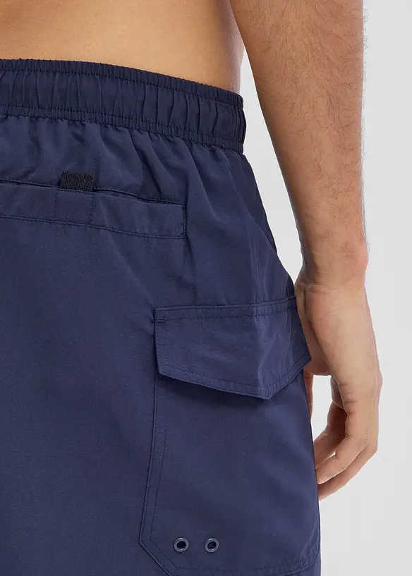 Badshorts med cargoficka, bonprix