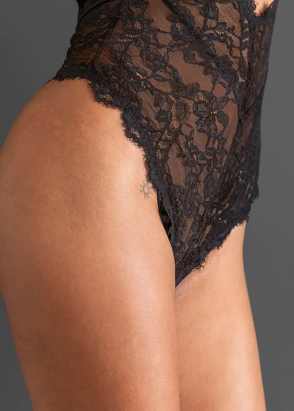 Stringbody med &ouml;ppen gren, bonprix
