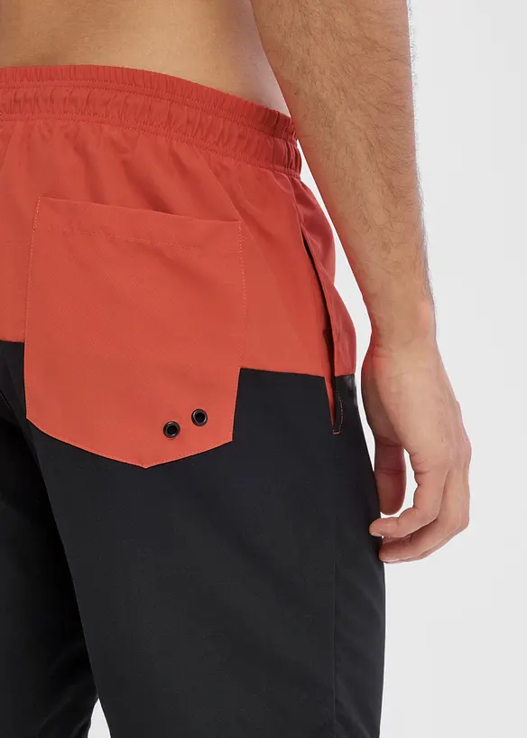 Badshorts med blockf&auml;rger, bonprix