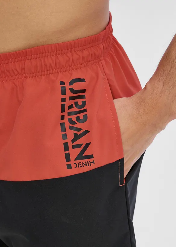 Badshorts med blockf&auml;rger, bonprix