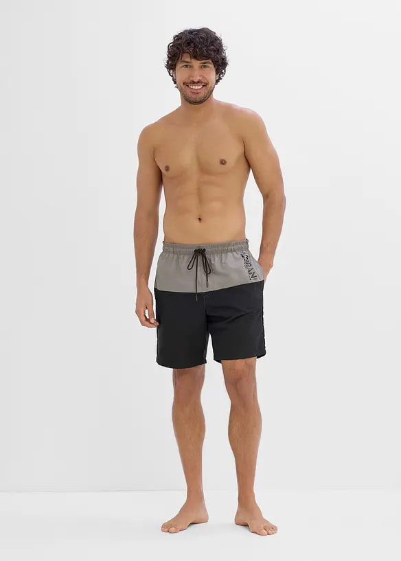 Badshorts med blockf&auml;rger, bonprix
