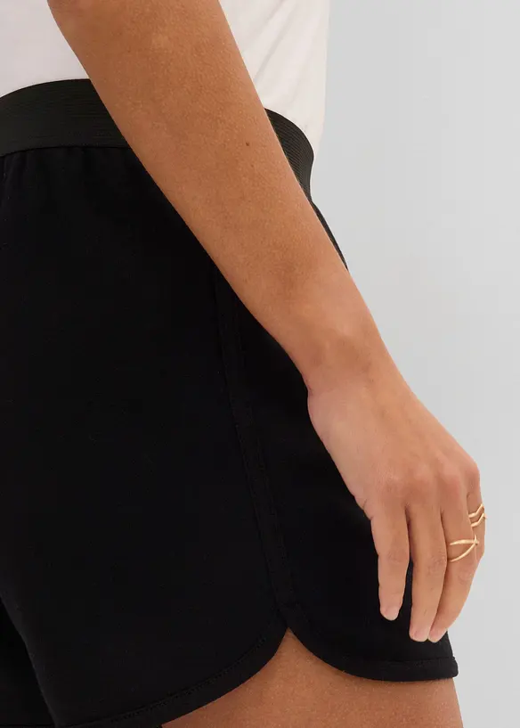 Sweatshirtshorts med rundad nederkant, bonprix