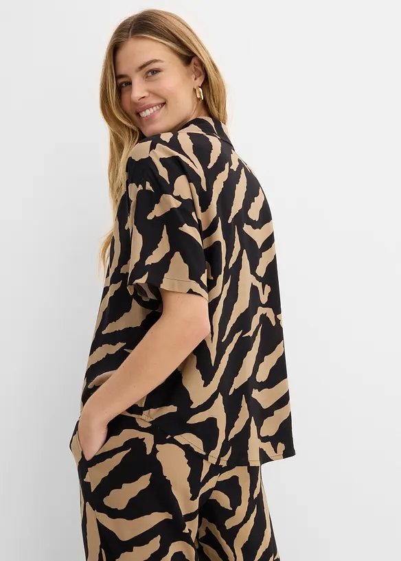 Kort&auml;rmad blus av mjuk viskosmix, bonprix