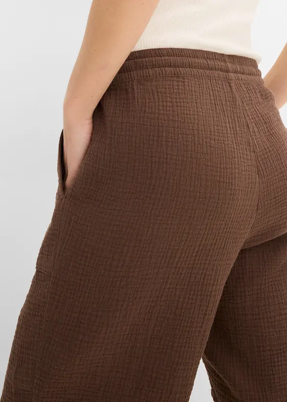 Dra p&aring;-shorts av muslin, bonprix